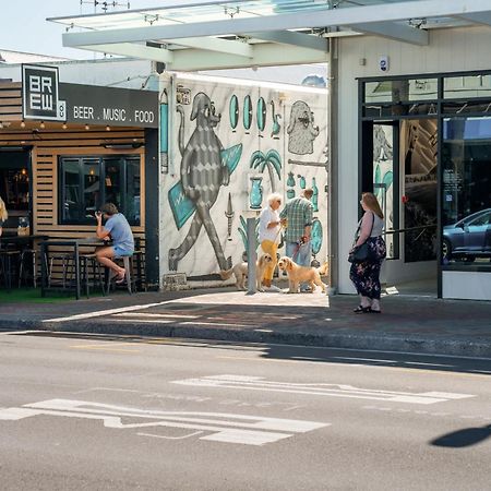 Stylish And Spacious, Downtown Mount Maunganui Exterior foto