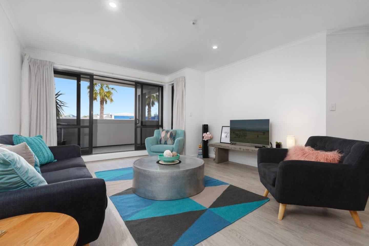 Stylish And Spacious, Downtown Mount Maunganui Exterior foto