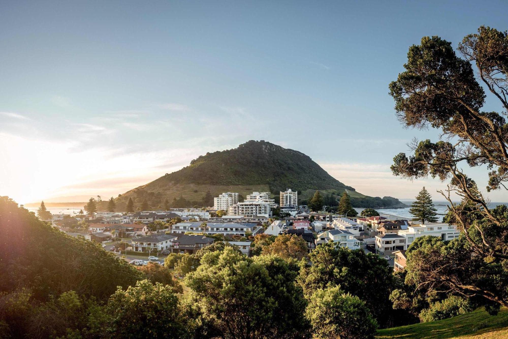 Stylish And Spacious, Downtown Mount Maunganui Exterior foto